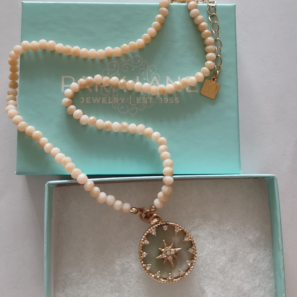 Park Lane Cream and Gold Necklace